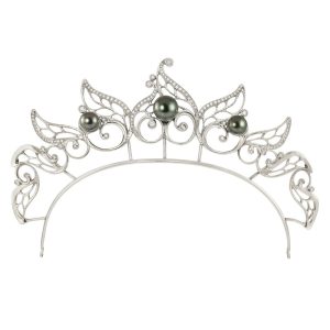 Sumptuous art nouveau tiara with a distinctive kokoshnik or halo shape in white gold with black tahitian pearls and diamonds