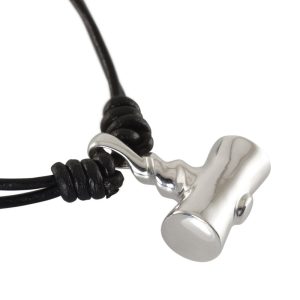 Thor's hammer pendant in silver