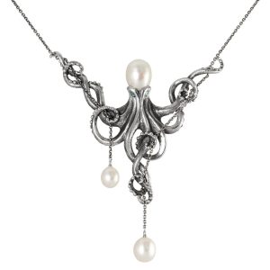 Kraken necklace with pearls and diamonds
