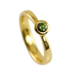 Solo - green and gold solitaire.