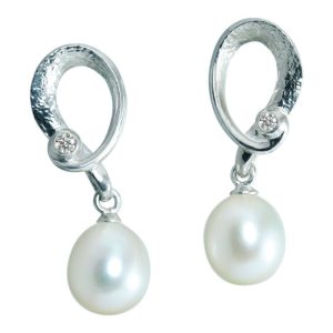 Cupid earrings with diamonds and pearls